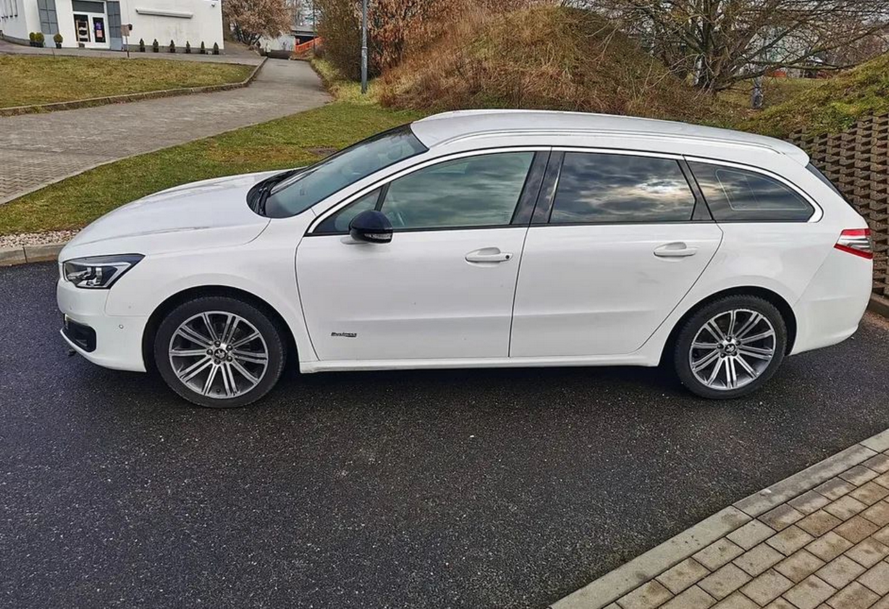 Image_Peugeot508.sw03