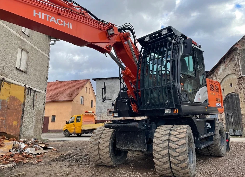 hitachizx05