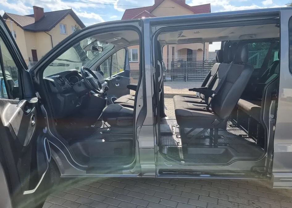 Vivaro 4
